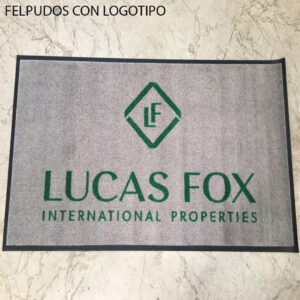 ALFOMBRILLAS O FELPUDOS CON LOGOTIPO