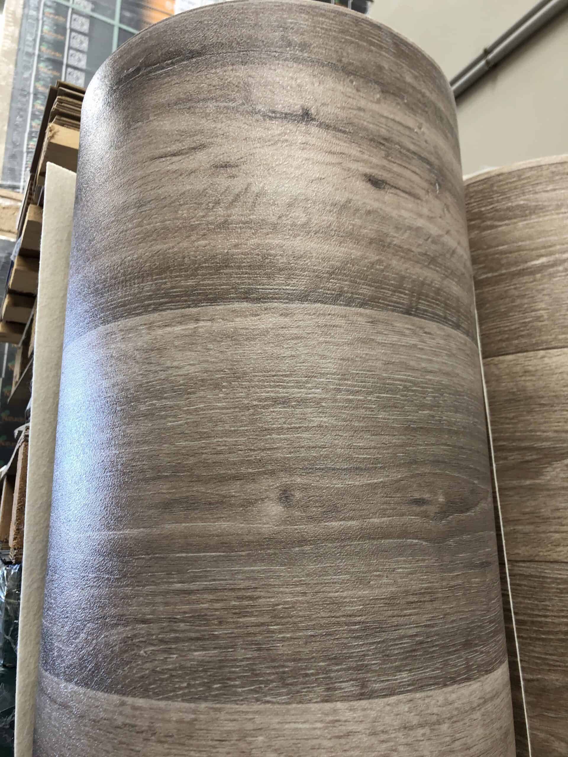 SUELO DE VINILO EN ROLLO